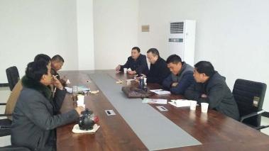 沈丘中国供销粮食银行的蒋总、马主任也亲到嘉坤粮行传经送宝。